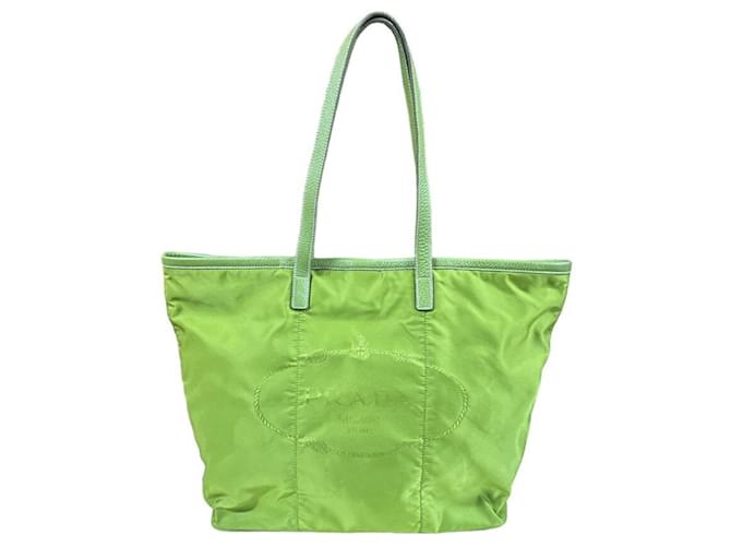 Tote Prada Tessuto Grün Synthetisch  ref.1414782