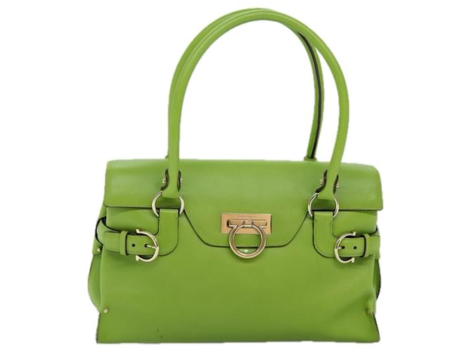 Salvatore Ferragamo Gancio Verde Couro  ref.1415036