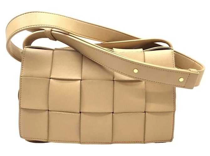 Cassete Bottega Veneta Bege Couro  ref.1415237