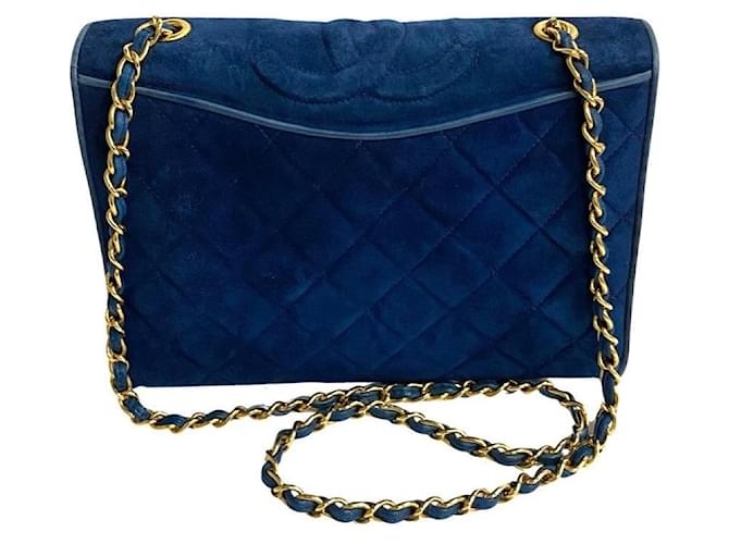 Chanel Quilted Suede Full Flap Crossbody Bag Suede Crossbody Bag in Very Good Condition  ref.1416255