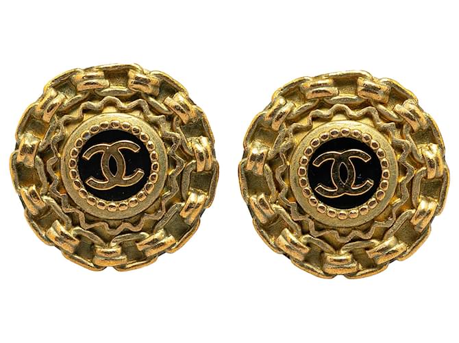 Clipe CC banhado a ouro Chanel em brincos Dourado Metal  ref.1416390