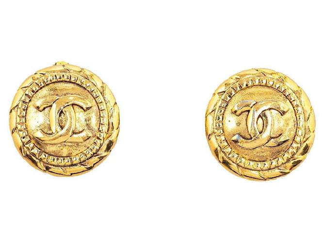 Boucles d'oreilles rondes à clip Chanel Coco Mark plaquées or en très bon état Métal Doré  ref.1416475