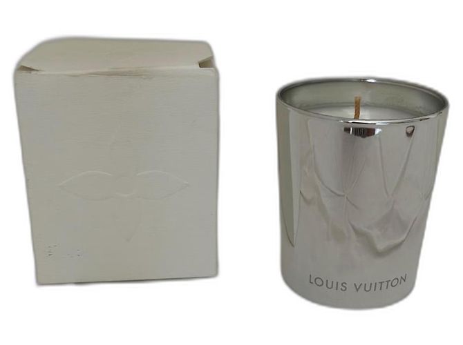 Magnífica vela Louis Vuitton Plata