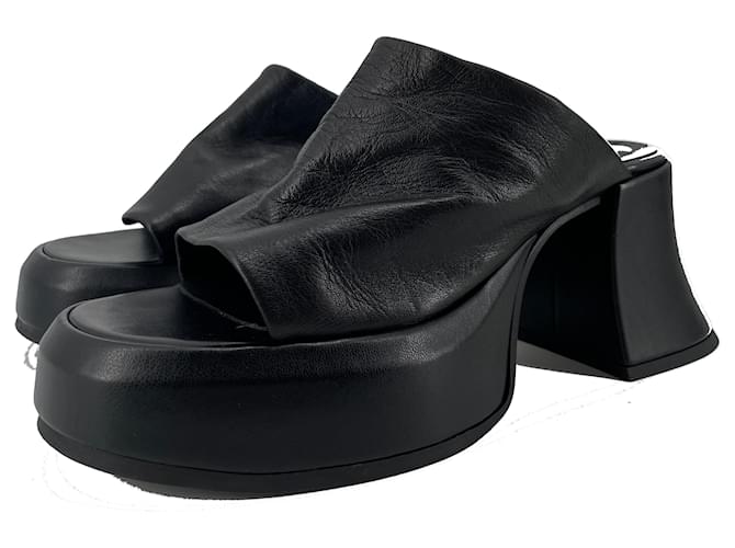 Autre Marque MIISTA  Mules & clogs T.eu 38 leather Black  ref.1417133