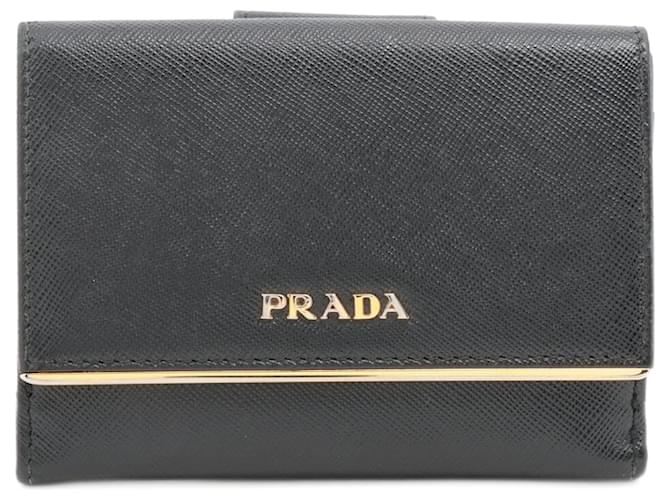 Prada Portafoglio con patta in pelle Saffiano nera Nero  ref.1417191