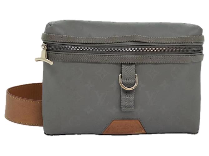 Twist Louis Vuitton Messenger Castaño Lienzo  ref.1417365