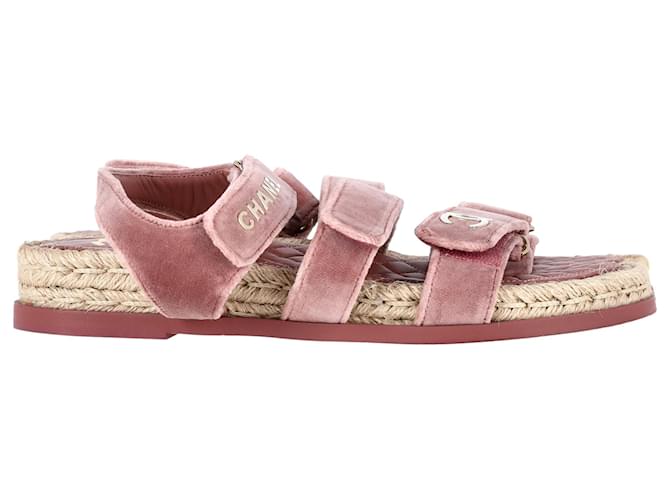 Sandalias Dad con velcro y logo de Chanel en terciopelo rosa  ref.1417513