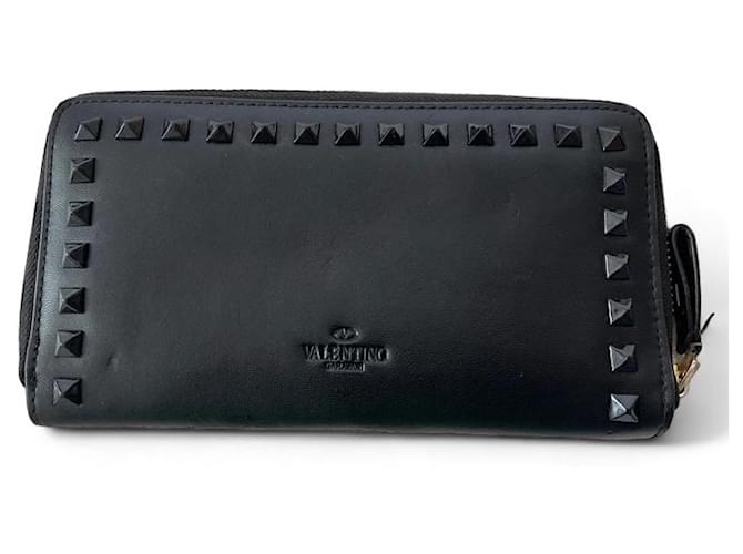 Valentino Garavani Rockstud Leather Wallet Black 