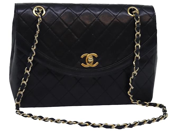 Bolsa de ombro CHANEL Matelasse Turn Lock com corrente pele de cordeiro preta CC Auth yk12901UMA Preto  ref.1417807