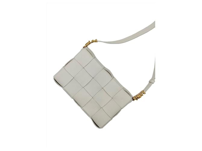 Bottega Veneta Cassette White Shoulder Bag Leather  ref.1417975