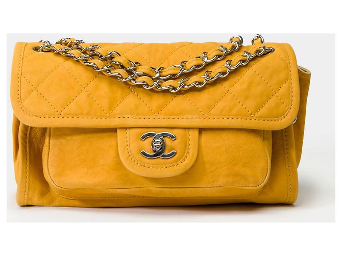Timeless CHANEL Bag in Yellow Leather - 101987