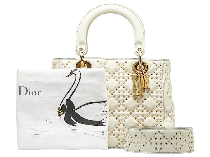 Dior Bolsa de couro Cannage médio cravejado de couro Lady Dior em bom estado Branco  ref.1418115