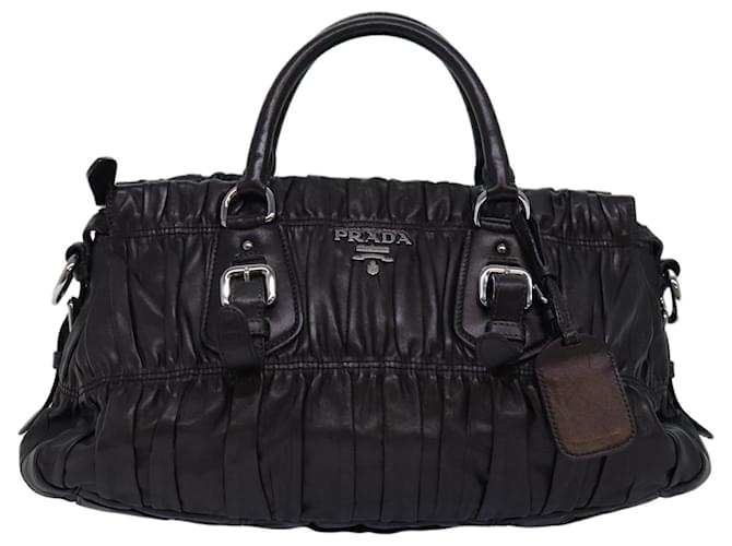 Prada Gaufre Preto Couro  ref.1418636