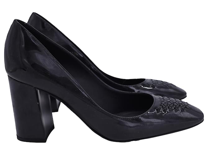 Bottega Veneta Escarpins à Talon Bloc avec Détail Intrecciato en Cuir Verni Noir Cuir vernis  ref.1418683