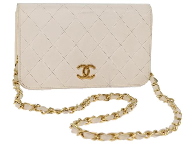 CHANEL Sac à bandoulière avec chaîne Matelasse Cuir Blanc Auth CC 77207  ref.1419374