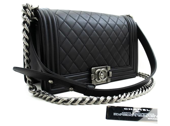 CHANEL Boy Chain Shoulder Bag Black Quilted Flap calf leather Leather  ref.1419406