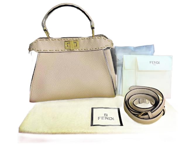 Fendi Selleria Mini Peekaboo Bag Umhängetasche aus Leder in ausgezeichnetem Zustand Pink  ref.1419605