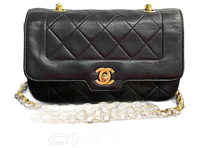 Sac à bandoulière Chanel Diana Flap en cuir en très bon état Noir  ref.1419968