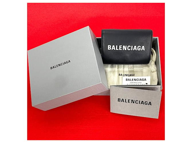 Balenciaga Everyday Logo Leder Dreifach-Brieftasche in gutem Zustand 70222 Schwarz  ref.1420062