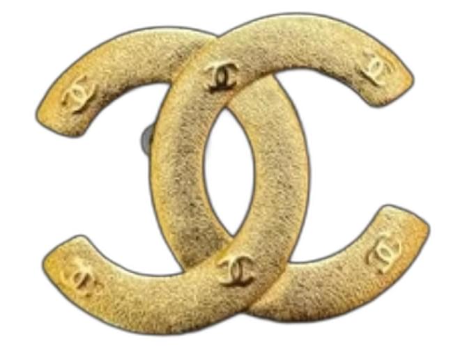 Cambon Chanel brooch Golden Steel  ref.1420081