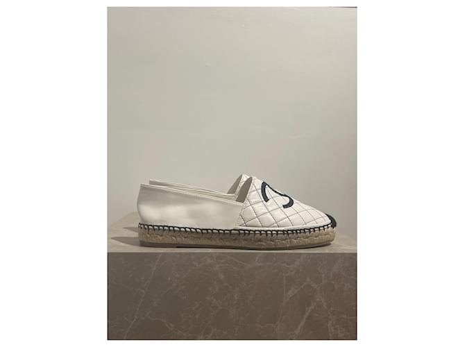 CHANEL Espadrilles T.EU 41 Cuir Blanc  ref.1421268