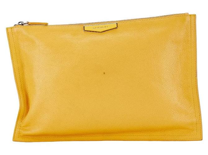 Clutch de couro com logo Givenchy TE0134 em muito bom estado Amarelo  ref.1421508