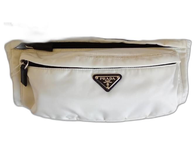 Prada Borsa a cintura Bianco Nylon  ref.1421711