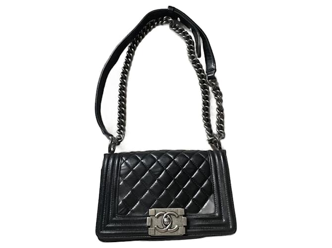 Chanel black Petit Boy bag Leather  ref.1422016