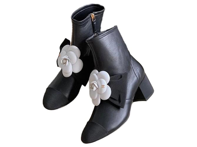 Bottines camélia Chanel 38