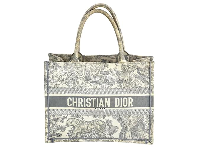 Dior medium tote sale