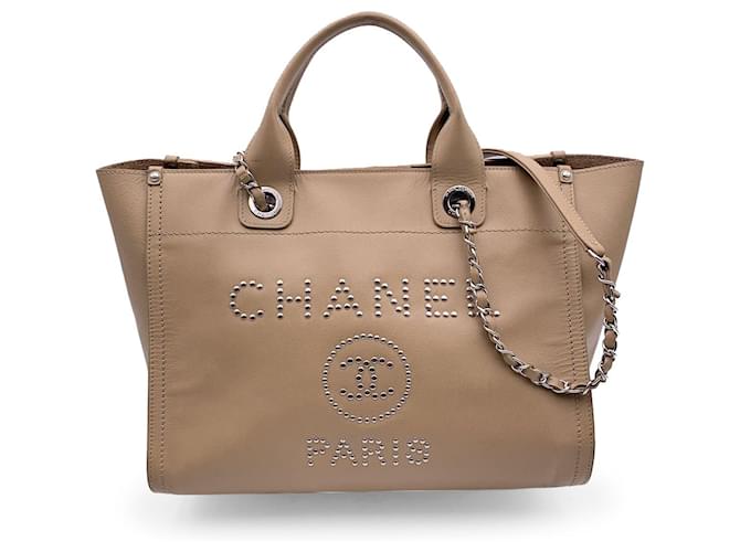 Chanel Beige Kaviar Leder Nieten Deauville Schultertasche  ref.1422091