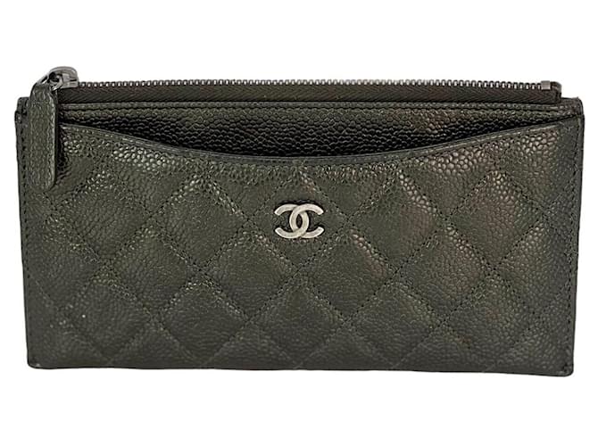 Pochette Clutch en Cuir Caviar Métallique Matelassé Classique Chanel en Charbon Foncé Gris  ref.1422102