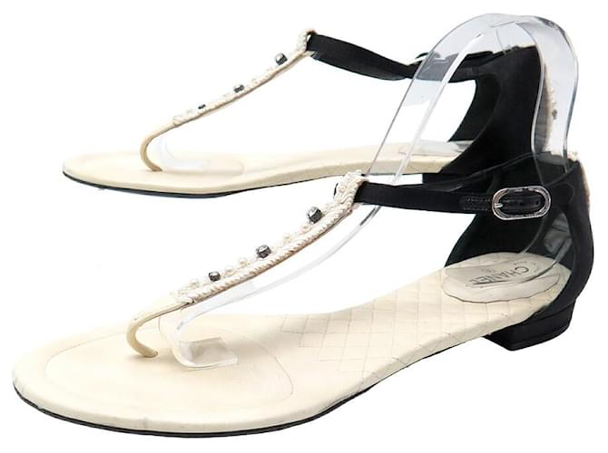 CHAUSSURES CHANEL TONGS STRASS 40 SANDALES CUIR MATELASSE FLIP FLOP SHOES Écru  ref.1422362