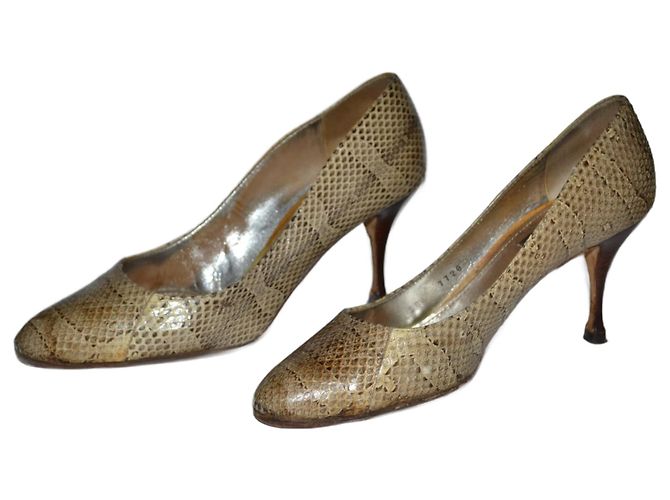 Dolce & Gabbana Python Pumps Beige Größe 38