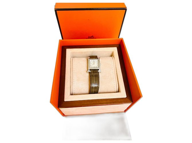 Relógio Hermès Heure H Diamantes Pulseira de Crocodilo Prata