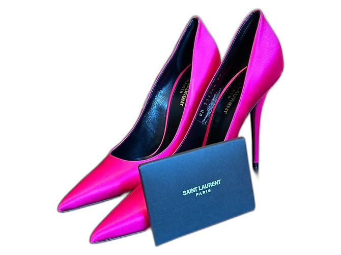 Yves Saint Laurent High Heels Pink