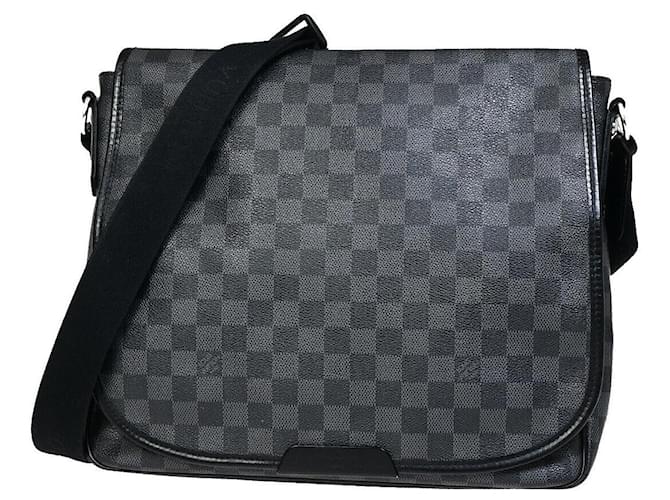 Louis Vuitton Daniel MM Black Cloth  ref.1423154