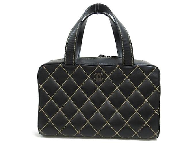 Chanel Wild Stitch Handbag Leather Handbag A14692 in Very Good Condition Black  ref.1423426