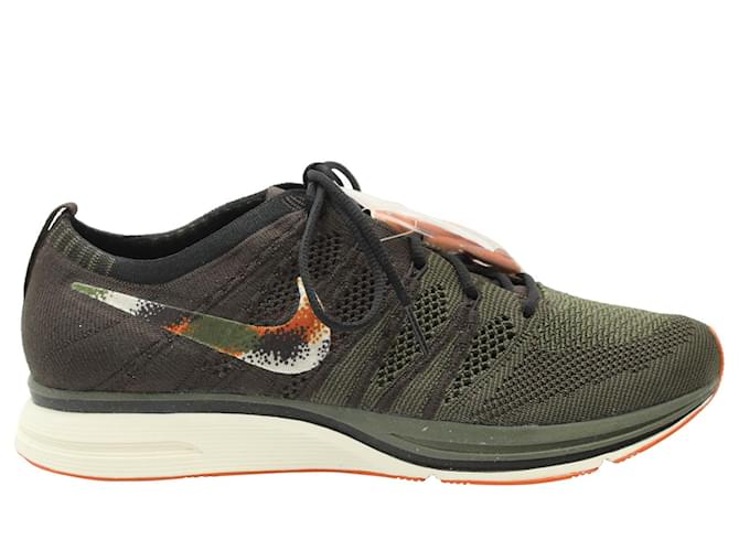 Los Nike Flyknit Trainers en malla oliva Verde Verde oliva Algodón  ref.1423600 - Joli Closet