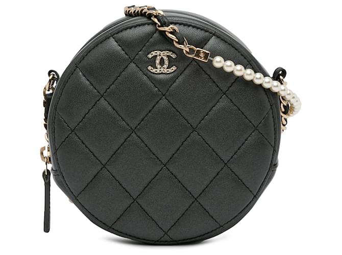 Sac à main rond en cuir d'agneau matelassé noir Chanel avec perles et chaîne en bandoulière  ref.1424158