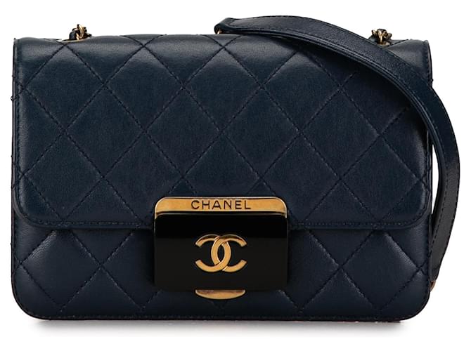 Sac à bandoulière Blue Chanel Mini en cuir d'agneau avec fermoir Beauty Lock Bleu  ref.1424168