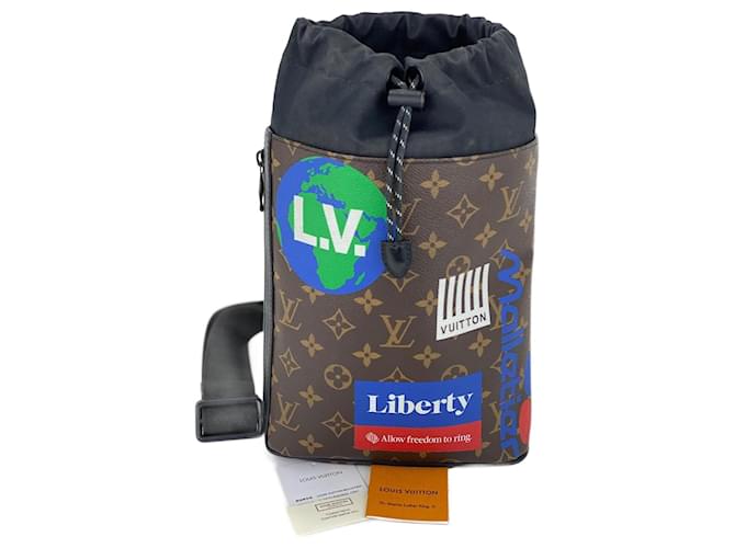 LOUIS VUITTON Monogram Men's Chalk Sling bag Nap Sac Shoulder Bag Backpack Brown Cloth  ref.1424424