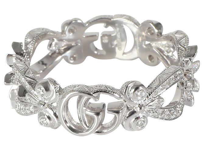 Anel Gucci de ouro branco e diamantes Flora GG