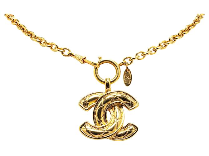 Gold Chanel Gold Plated CC Quilted Pendant Necklace Golden Gold-plated  ref.1425474