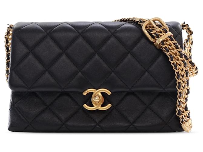 Bolso de hombro de piel de ternera acolchada negra Chanel CC con cadena de cinturón Negro Cuero  ref.1425479