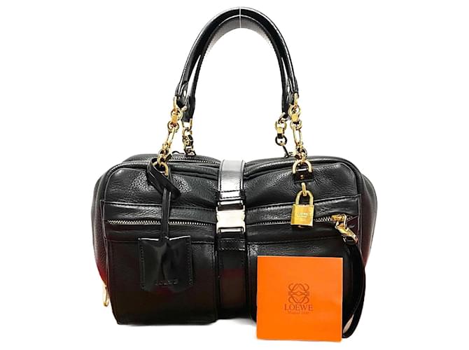 Loewe Leather Lola 26 Handbag Leather Handbag in Very Good Condition Black  ref.1425706