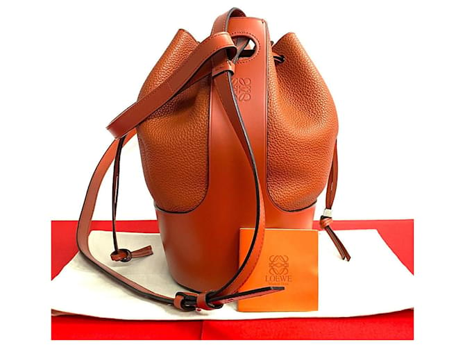 Sac seau en cuir Loewe en excellent état Orange  ref.1425707