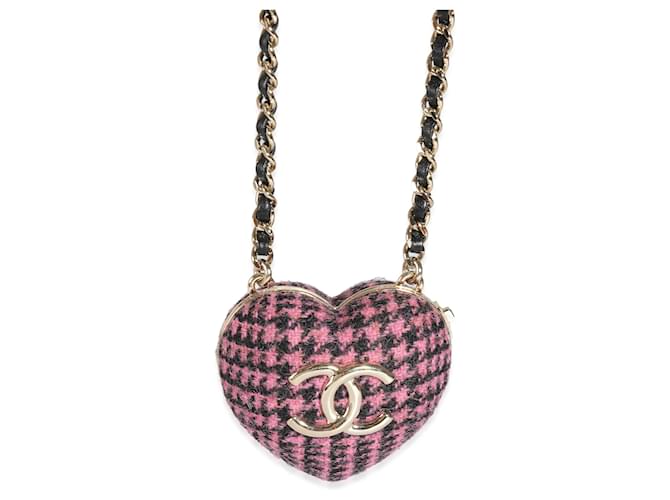 Goldplattierte Chanel 2022 Tweed-Herz-Locket-Halskette Vergoldet  ref.1427093