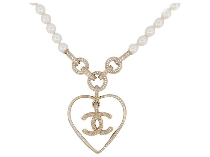 NINE CHANEL NECKLACE 2021 PEARLS HEART LOGO CC 45-55 CM GOLD NEW PEARLS NECKLACE Golden Metal  ref.1429046