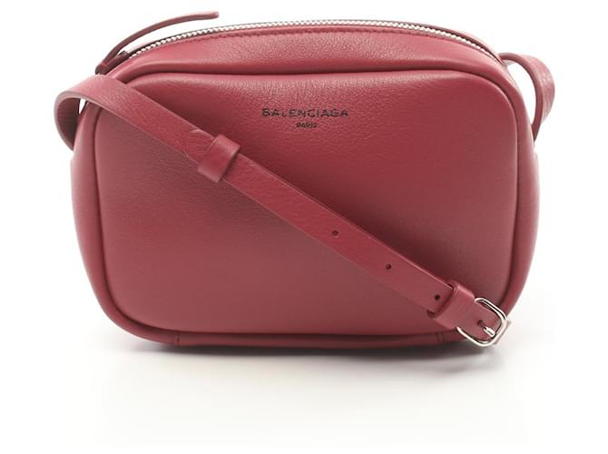 Balenciaga Everyday Camera Bag Leather Shoulder Bag in Very Good Condition Pink  ref.1429782